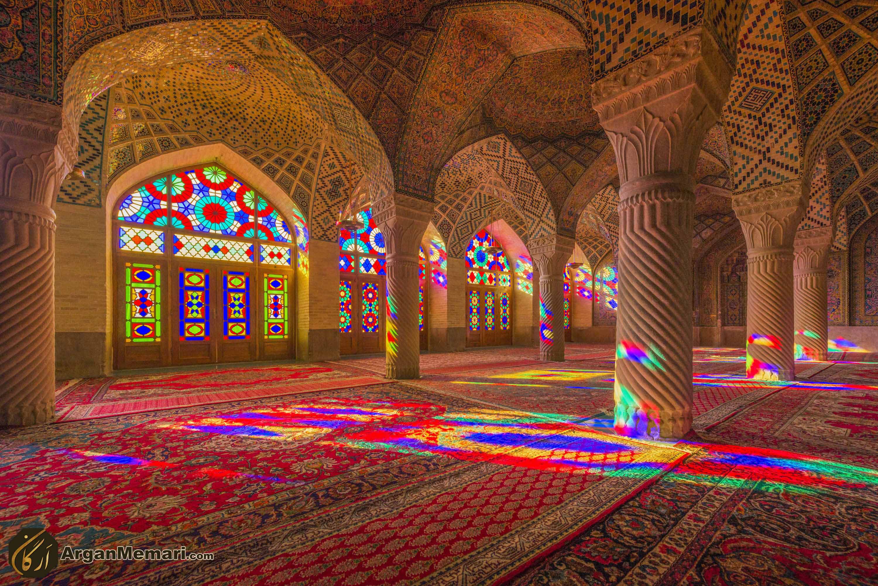 نور در معماری اسلامی ایرانی